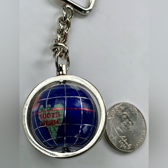 Vtg Silver Tone Metal Multi Stone Opalite Rock Inlaid World Globe Keychain - Picture 3 of 9